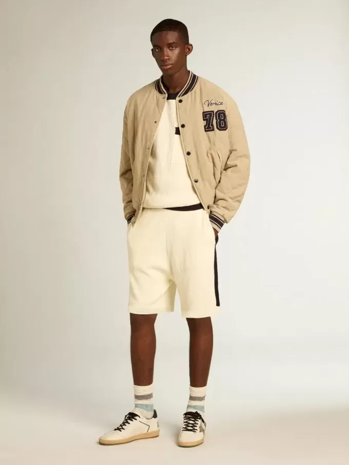 Cazadora bomber acolchada de algodón en color caqui