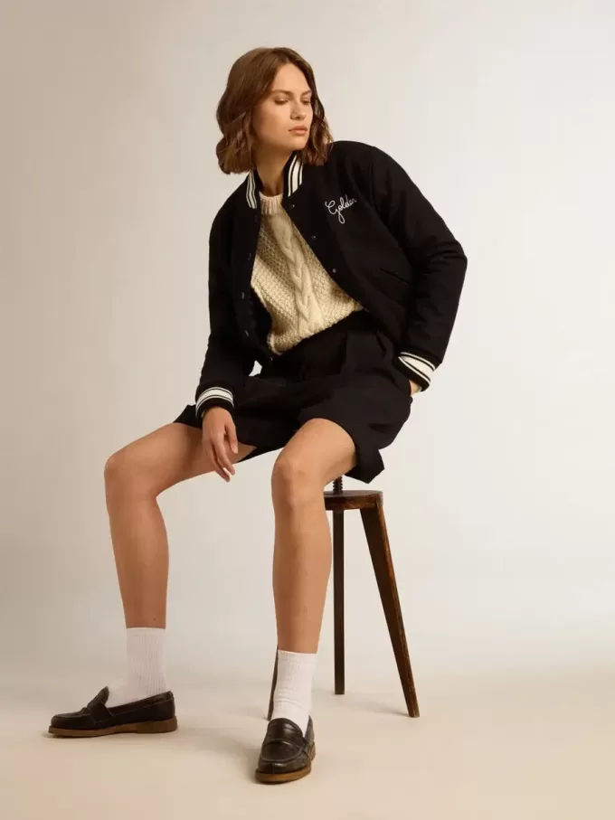 Cazadora bomber para mujer en lana azul oscuro con detalles en blanco Cazadora bomber para mujer en lana azul oscuro con detalles en blanco