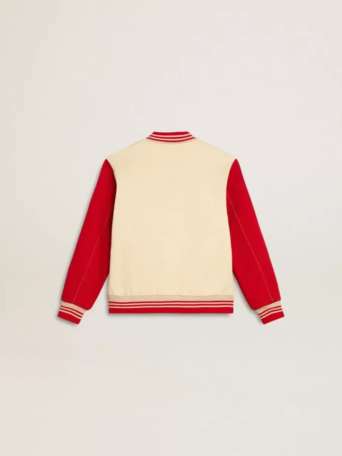 Cazadora bomber para niño en algodón beige y rojo con bordado en el pecho Cazadora bomber para niño en algodón beige y rojo con bordado en el pecho