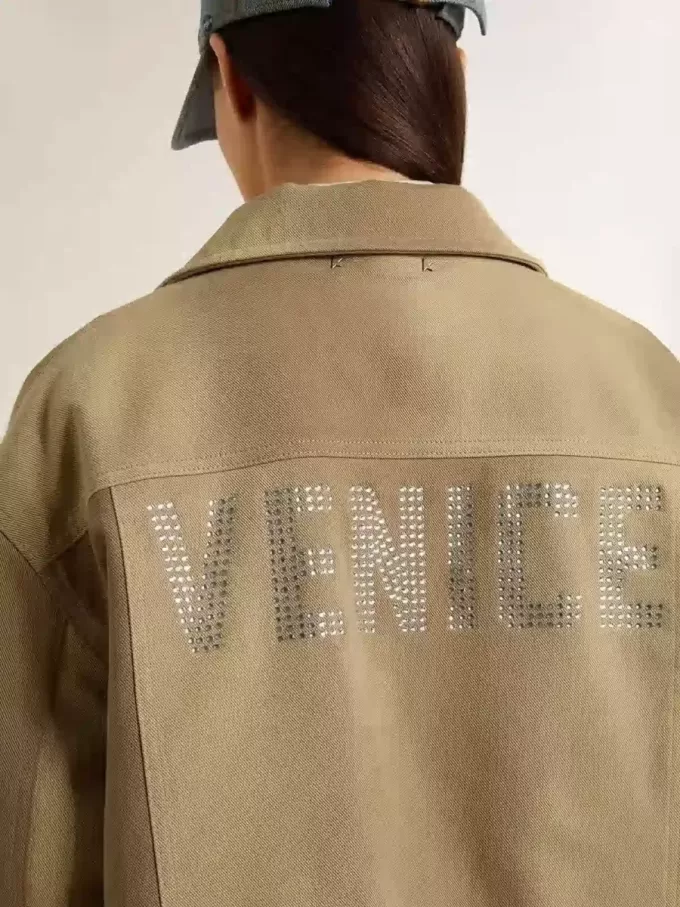 Chaqueta acolchada unisex en tonos caqui