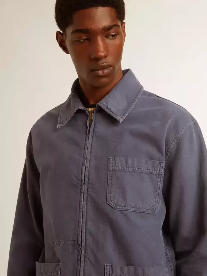Chaqueta azul para hombre en algodón denim con tratamiento desgastado