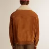 Chaqueta de hombre en piel serrada color tabaco con cuello de borreguillo