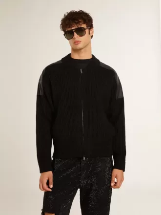 Chaqueta de lana merino negra para hombre con parches de cuero