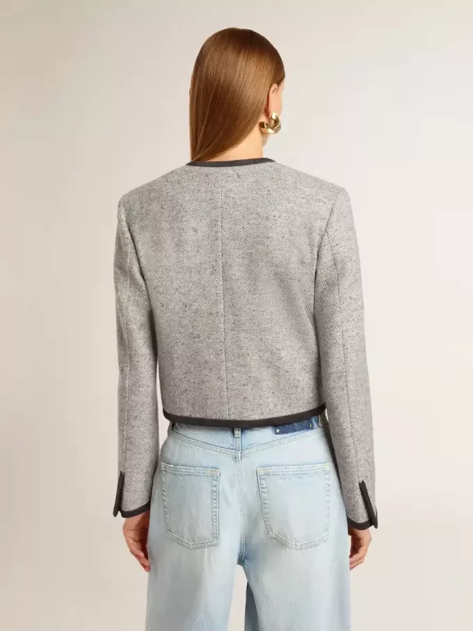 Chaqueta de lana y seda gris para mujer con ribete de ante negro