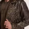 Chaqueta motera de cuero para hombre con tachuelas martilladas y cinta adhesiva