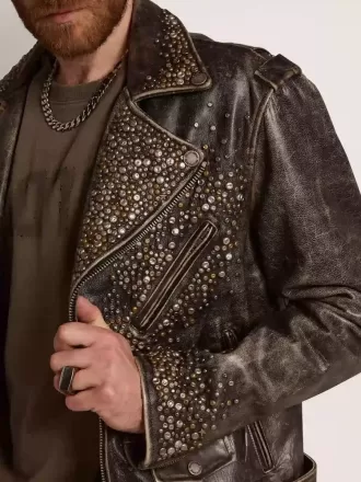 Chaqueta motera de cuero para hombre con tachuelas martilladas y cinta adhesiva