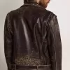 Chaqueta motera de cuero para hombre con tachuelas martilladas y cinta adhesiva
