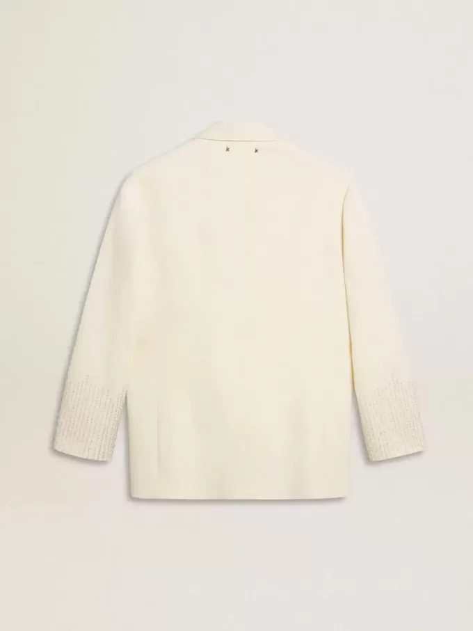 Chaqueta oversize de botonadura sencilla en color blanco con efecto seda y bordados Chaqueta oversize de botonadura sencilla en color blanco con efecto seda y bordados