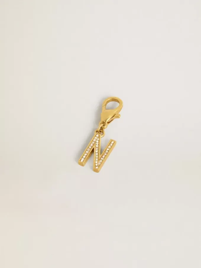 Charm con la letra N en latón dorado con cristales