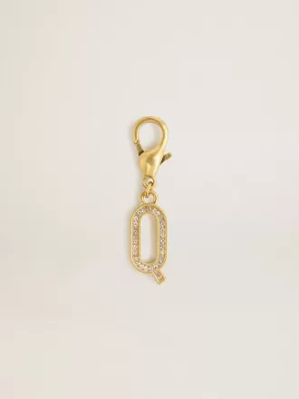 Charm con la letra Q en latón dorado con cristales