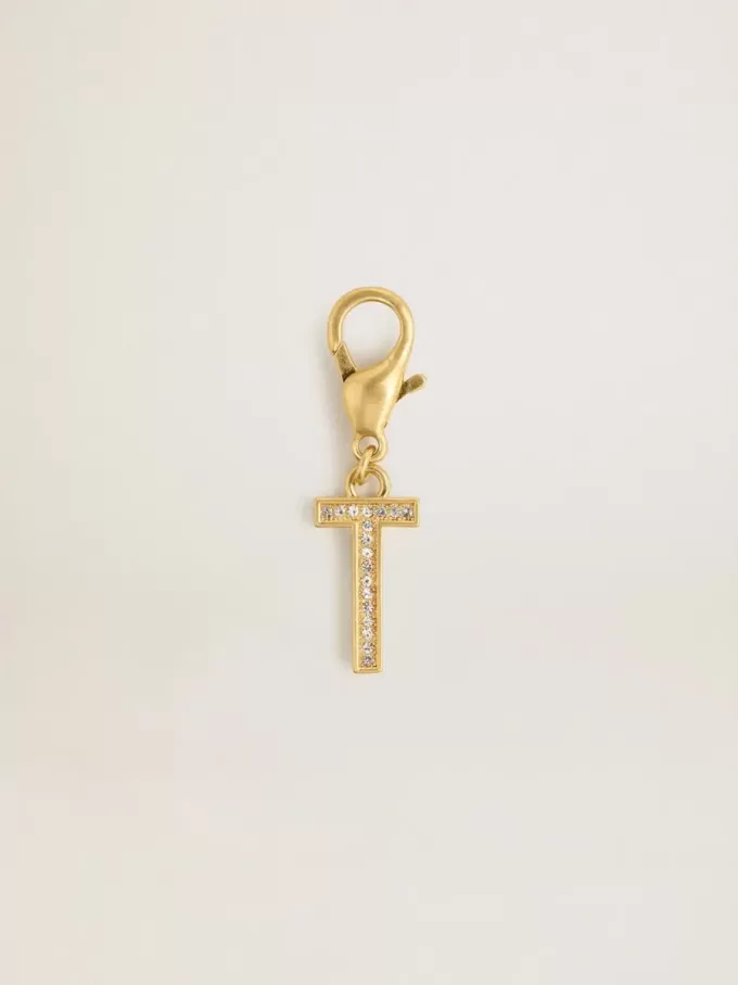 Charm con la letra T en latón dorado con cristales