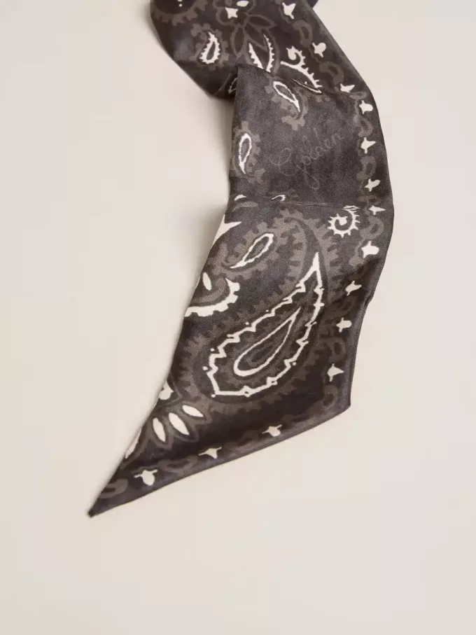 Cinta de sarga de seda negra con estampado de cachemira