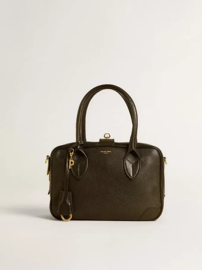 Colgante con la letra P en latón dorado con cristales Colgante con la letra P en latón dorado con cristales