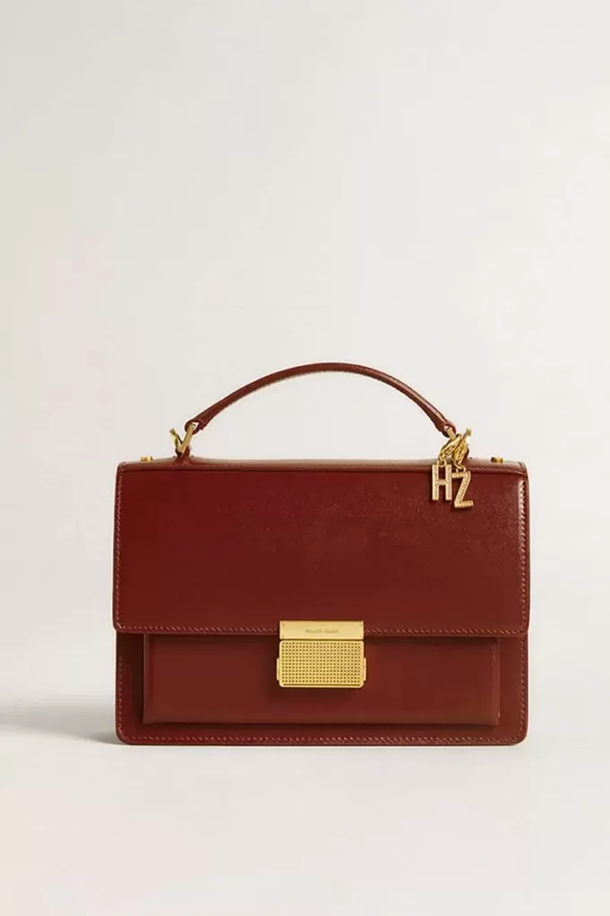 Colgante con la letra Z en latón dorado con cristales Colgante con la letra Z en latón dorado con cristales