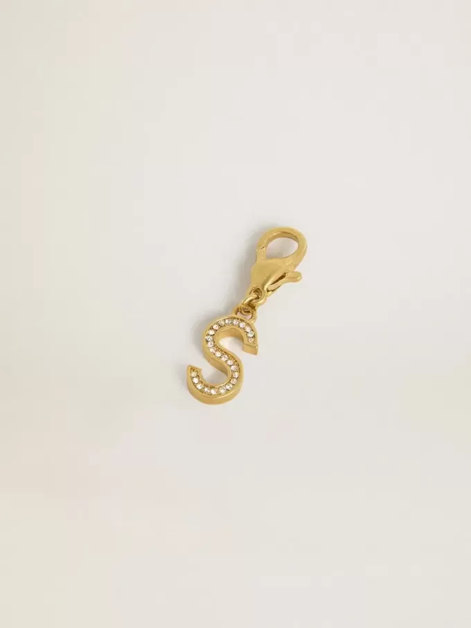 Colgante con letra S en latón dorado con cristales