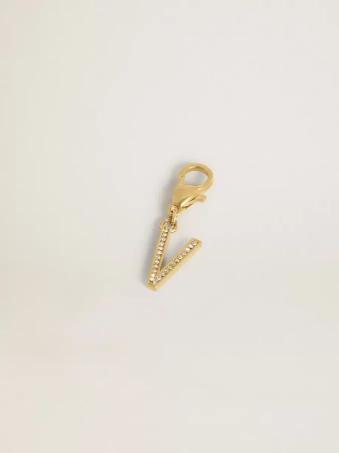 Colgante con letra V en latón dorado con cristales