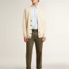 Cárdigan beige para hombre con las letras «Golden» en la espalda
