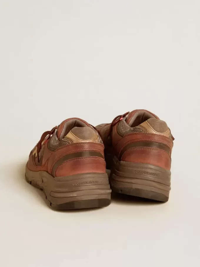 Dad-Star para hombre en nobuk con estrella de cuero dorado y lengüeta de ante en el talón