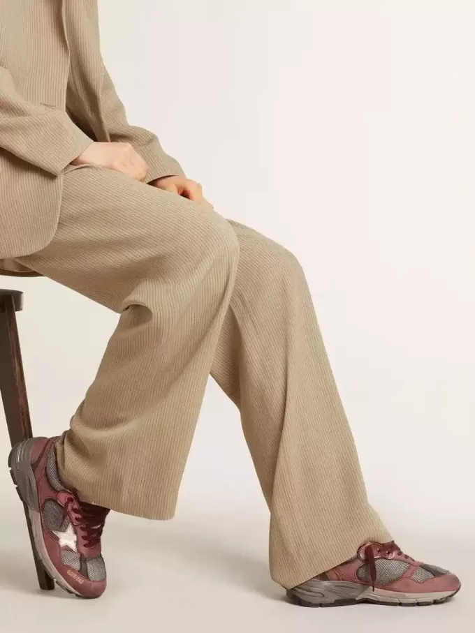 Dad-Star para mujer en nubuck con estrella de cuero dorado y lengüeta de ante en el talón