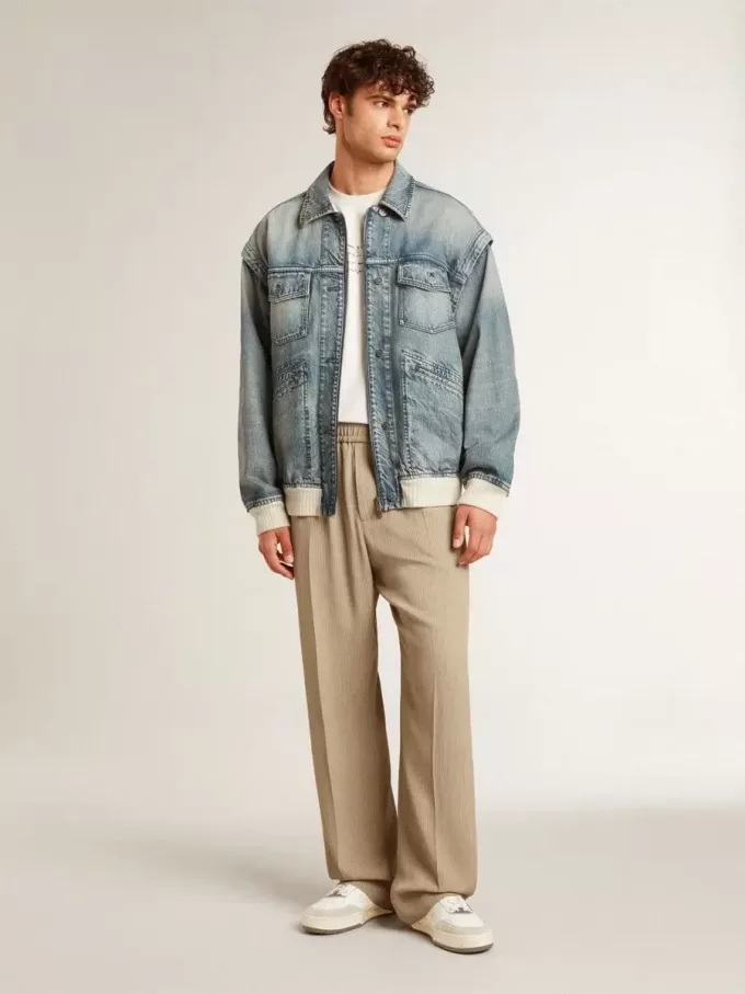 Forty2 para hombre con estrella rosa y lengüeta de cuero blanco en el talón.