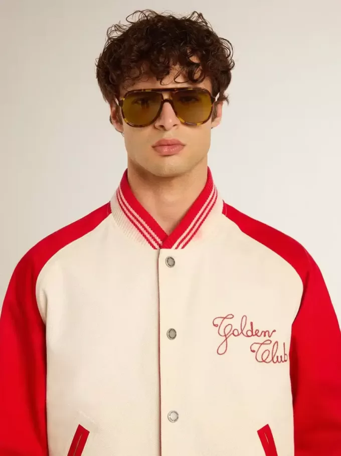 Gafas de sol estilo aviador con montura de carey y lentes verdes