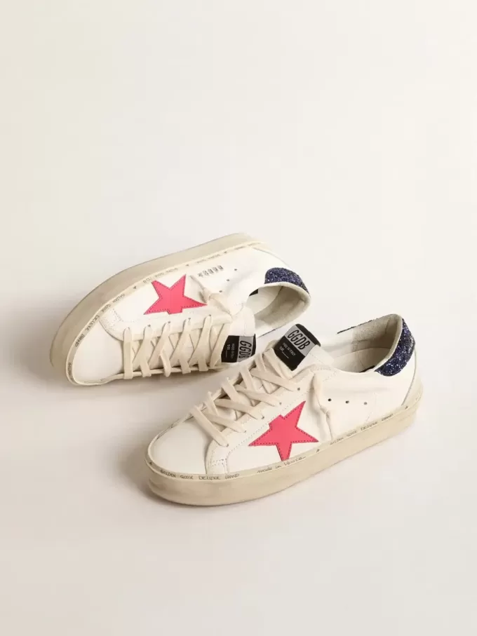 Hi Star con estrella de piel fucsia y lengüeta azul brillante en el talón
