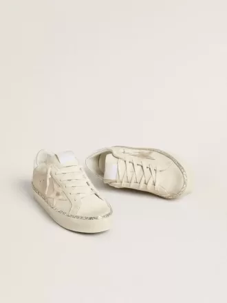 Hi Star en ante con estrella y lengüeta en el talón de piel metalizada plateada