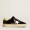 Hi Star en terciopelo negro con estrella de cuero blanco y lengüeta de ante en el talón