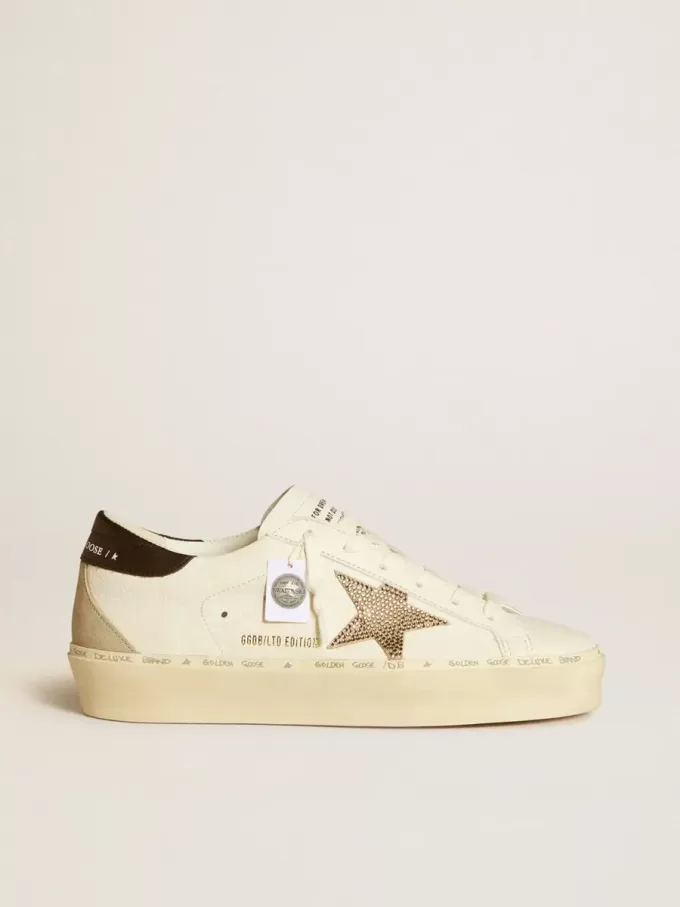 Hi Star LTD con estrella de cristal Swarovski y lengüeta de cuero negro en el talón Hi Star LTD con estrella de cristal Swarovski y lengüeta de cuero negro en el talón