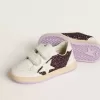 Junior Ball Star en purpurina morada con estrella y lengüeta en el talón de cuero blanco Junior Ball Star en purpurina morada con estrella y lengüeta en el talón de cuero blanco
