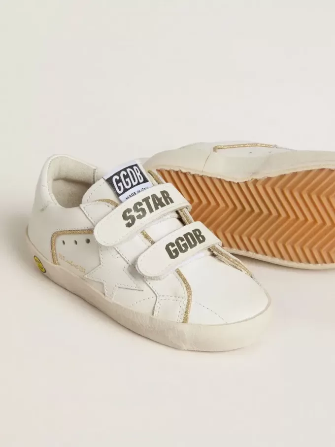 Junior Old School en piel blanca con detalles dorados