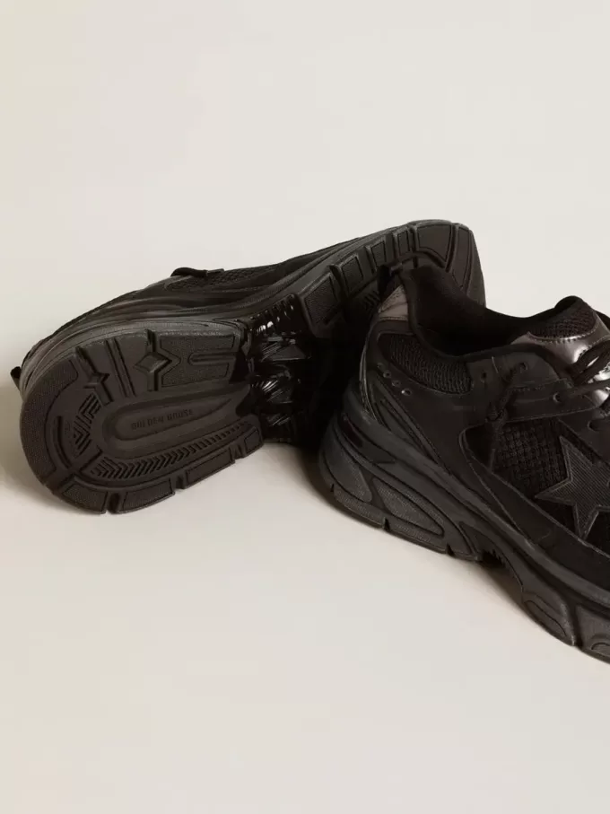 Lightstar para hombre con parte superior de cuero negro y malla y estrella negra Lightstar para hombre con parte superior de cuero negro y malla y estrella negra