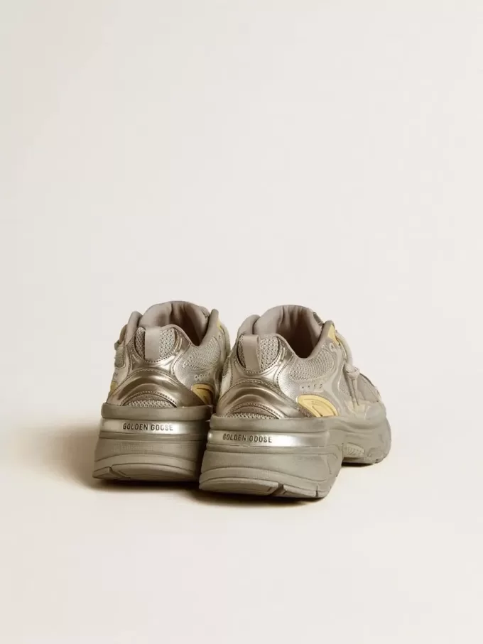 Lightstar para hombre en piel metalizada y malla plateada con estrella gris Lightstar para hombre en piel metalizada y malla plateada con estrella gris