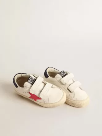 May Teen con estrella de piel fucsia y lengüeta azul brillante en el talón