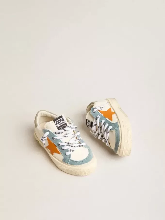 May Teen en napa con estrella de piel naranja e inserciones de ante azul