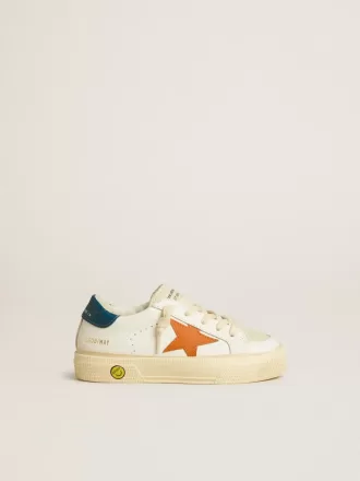 May Teen en nubuck con estrella naranja y lengüeta azul en el talón