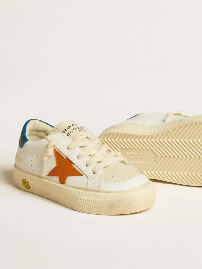 May Teen en nubuck con estrella naranja y lengüeta azul en el talón May Teen en nubuck con estrella naranja y lengüeta azul en el talón