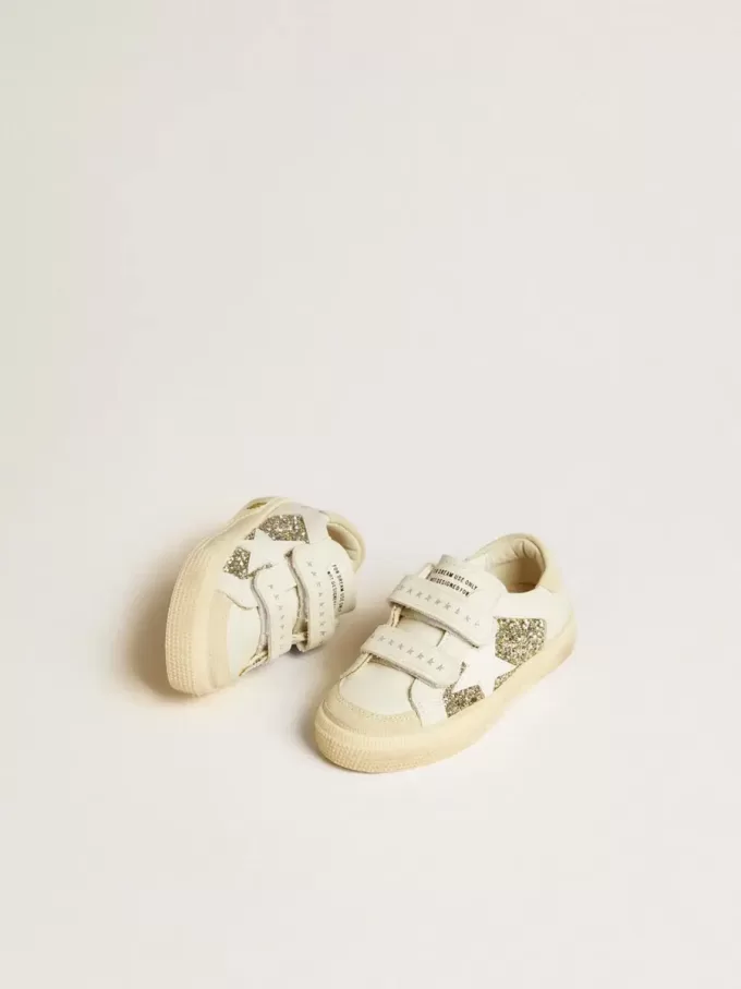 May Teen en piel blanca y purpurina dorada con estrella de piel blanca