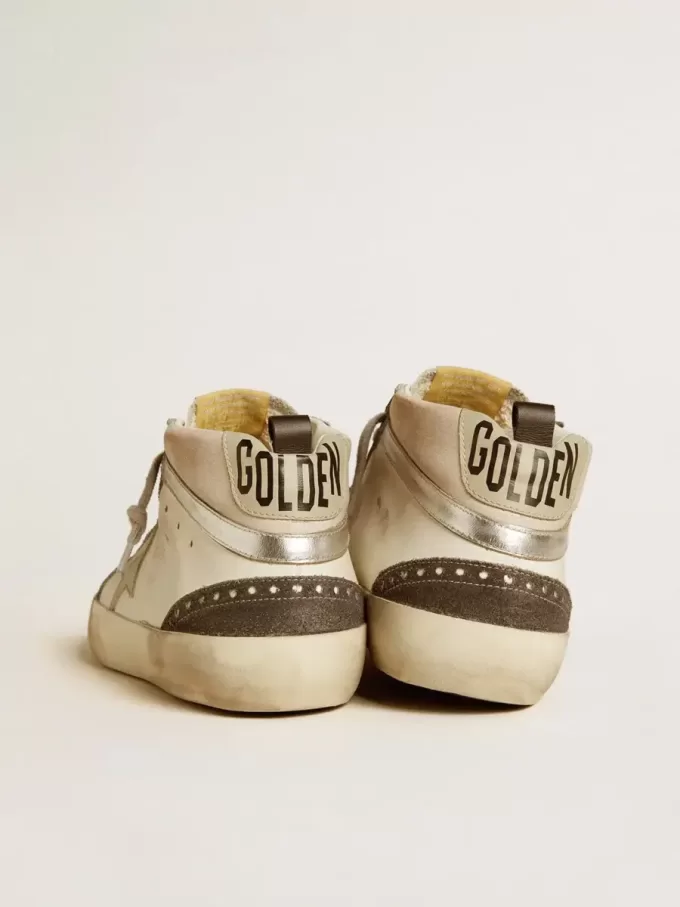 Mid Star con estrella de cuero gris y detalle metálico plateado en cuero