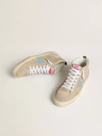 Mid Star para hombre en ante beige con estrella y lengüeta en el talón de piel azul claro