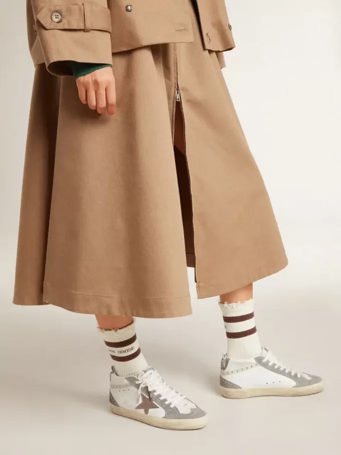 Mid Star para mujer en napa y ante con estrella de piel metalizada marrón claro.