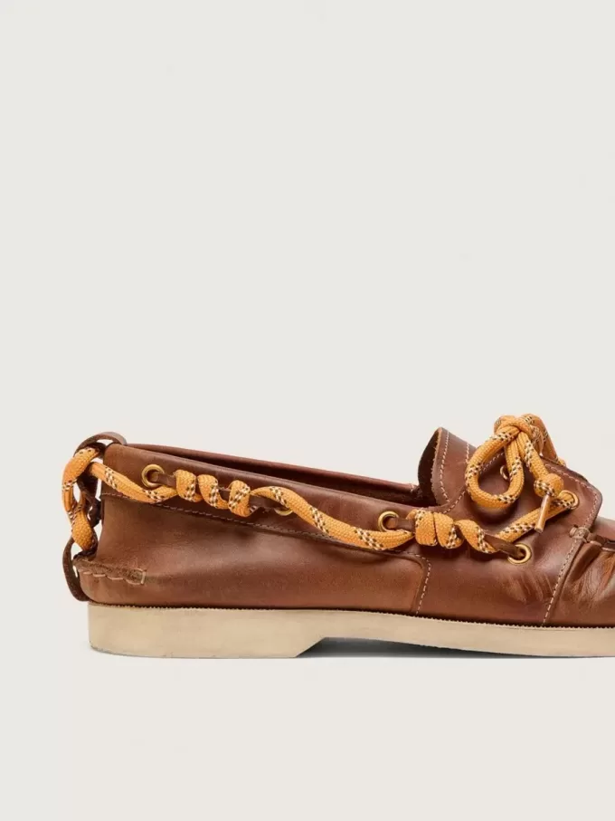 Mocasines Cruise para hombre en piel color tabaco con cordones naranjas de montaña Mocasines Cruise para hombre en piel color tabaco con cordones naranjas de montaña