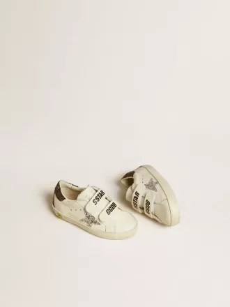 Old School Young con estrella plateada brillante y lengüeta brillante en el talón