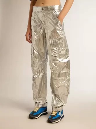 Pantalones cargo para mujer en tejido técnico plateado