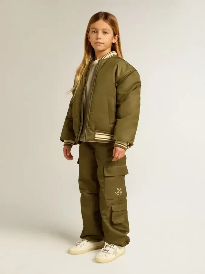 Pantalones cargo para niños en verde militar
