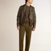 Pantalones chinos Golden Collection en verde militar