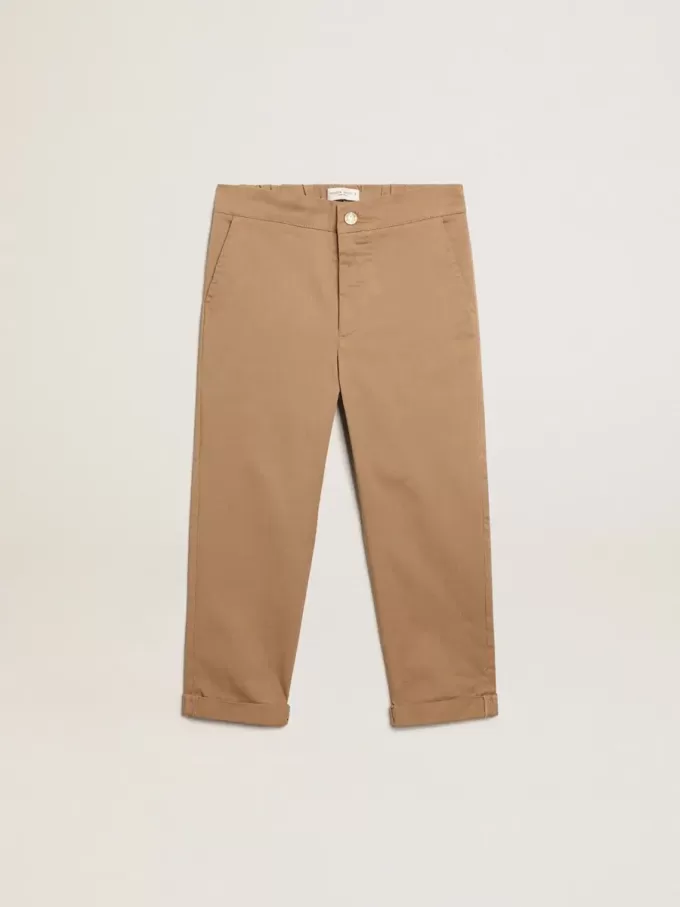 Pantalones chinos para niño en algodón color caramelo.