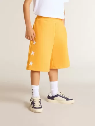 Pantalones cortos amarillo mostaza para niño
