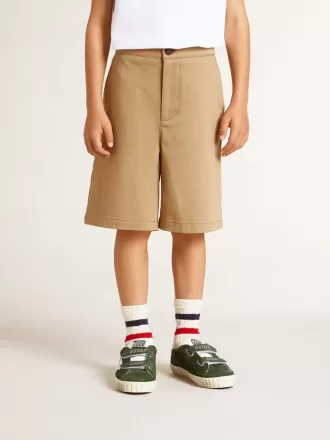 Pantalones cortos de algodón beige para niño