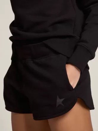 Pantalones cortos negros para mujer con estrella tono sobre tono